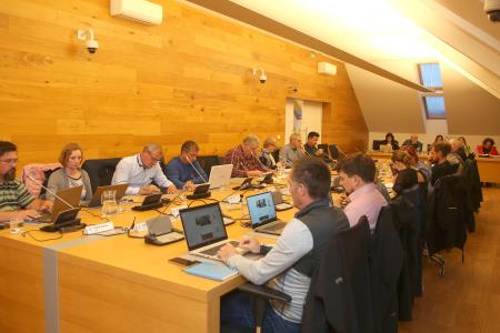 6. SEJA OBČINSKEGA SVETA 03A FOTO LJUBO VUKELIČ